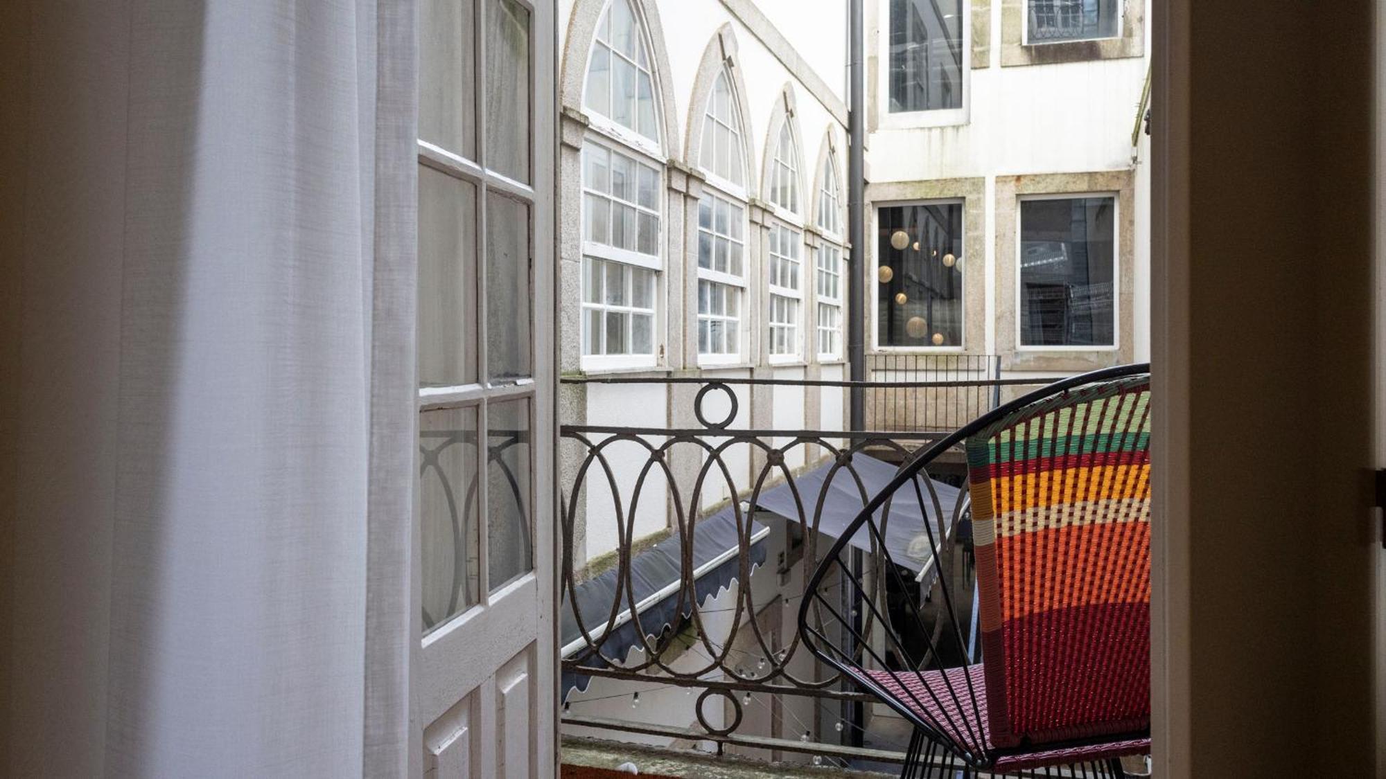 Lovelystay - Allderman Apartment - Almada 1º T Porto Bagian luar foto