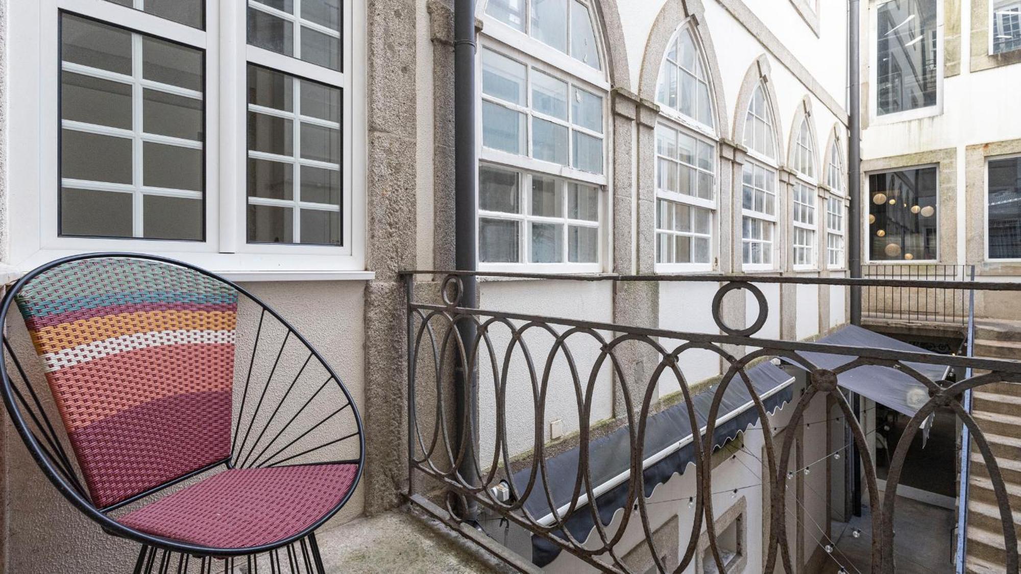 Lovelystay - Allderman Apartment - Almada 1º T Porto Bagian luar foto