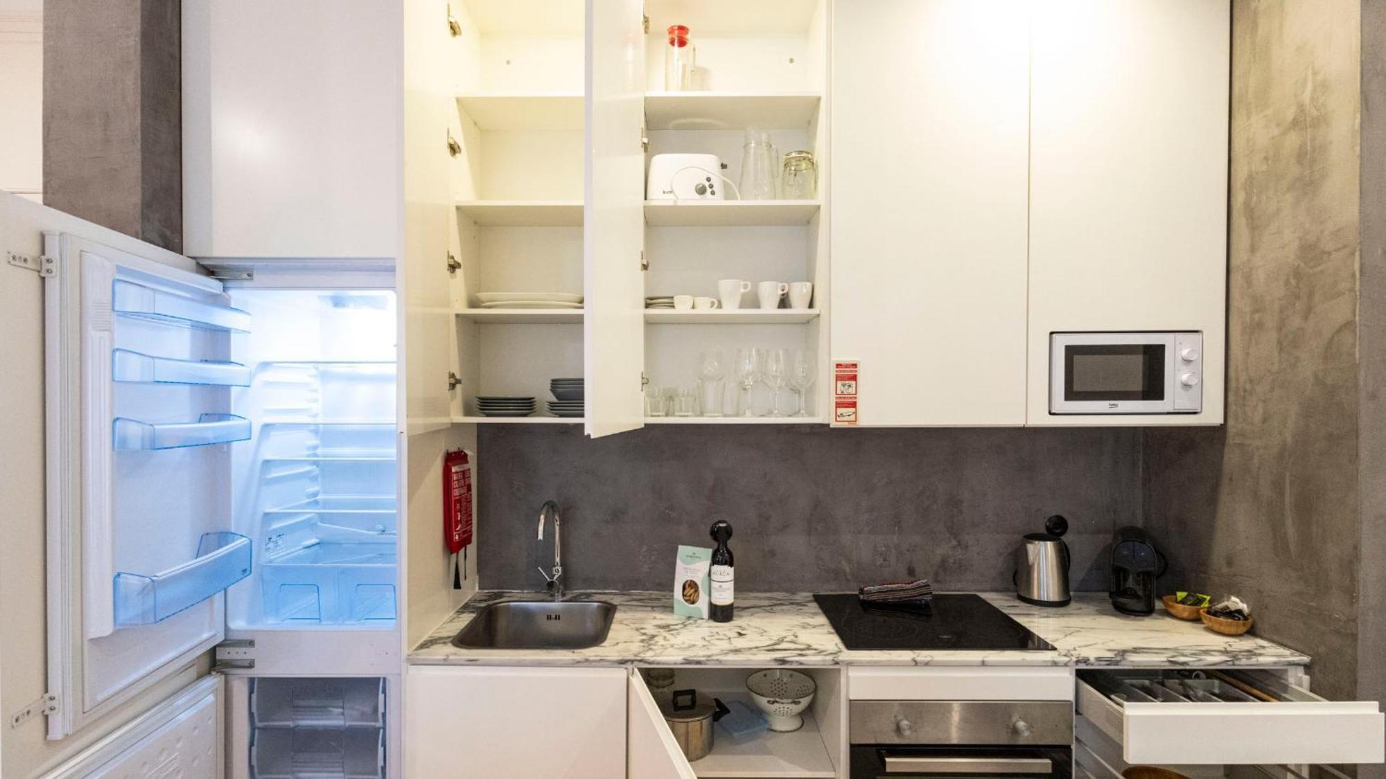 Lovelystay - Allderman Apartment - Almada 1º T Porto Bagian luar foto